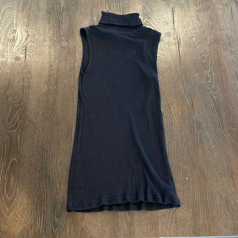 Sweater sleeveless top. Michael Stars